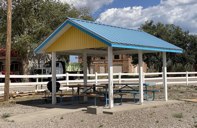 Rainbow Inn & Cottages