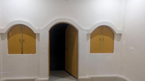 Rajwada Restaurant Lawn Benquits