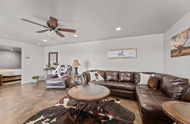 Rancho Vista Dos w/horse stalls