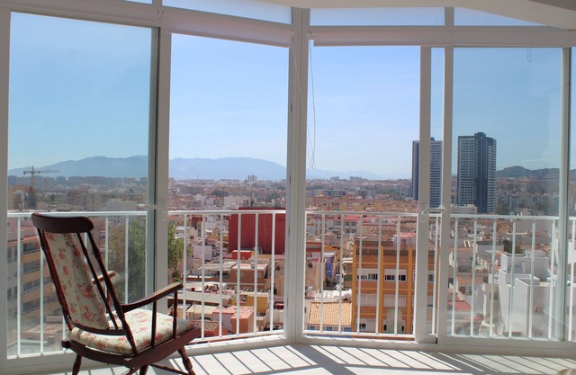 Rare find! Skyline View-Modern family-friendly 4 bedrooms 2 bathroom Flat Malaga