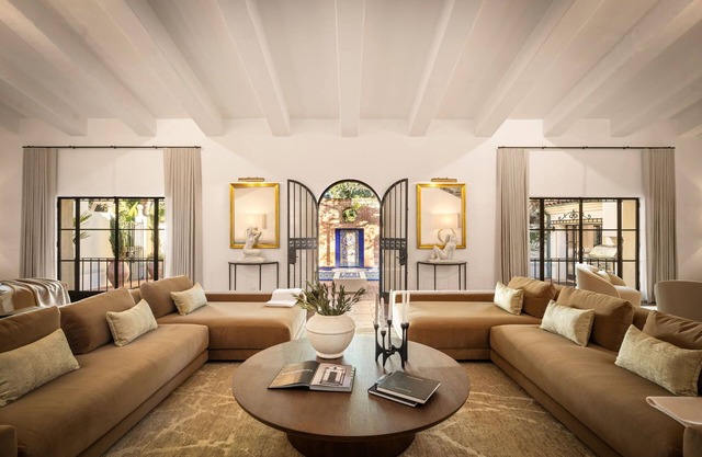 Ravenscroft —Luxury 2 Acre Gated Villa in Montecito
