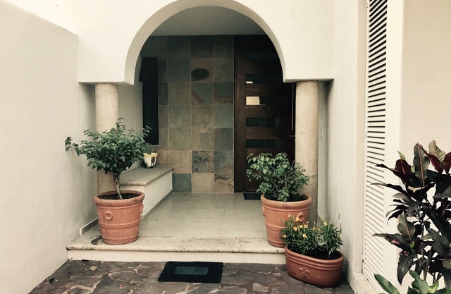 Recent construction modern 2 BR, 2.5 Bath Villa Located in Ajijic Village