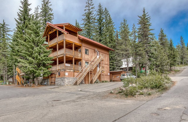 Recently updated in 2024-Dog-Friendly Lodge with a Private Sauna