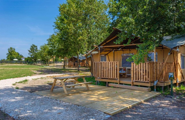 Recharge yourself in our luxury lodges, surrounded by nature.