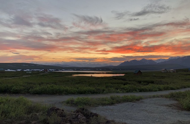 Recreational 2-Story Cabin at Summit Lake - Near Paxson, AK