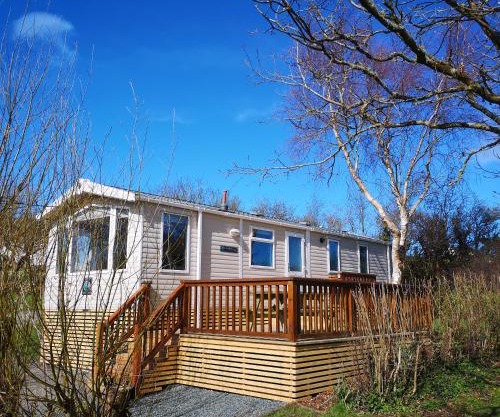 Red Squirrel Holiday Home in the Countryside, 10 mins to Lligwy Beach
