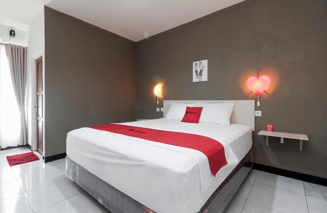 RedDoorz At Jalan Bukit Keminting