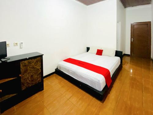 RedDoorz at Pantai Suwuk Kebumen