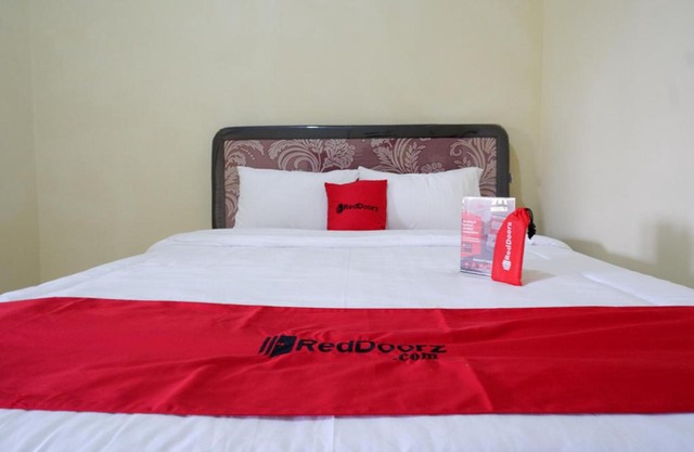RedDoorz near Lippo Plaza Buton