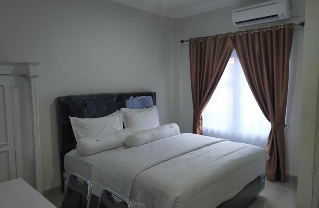 RedDoorz near Palembang Airport 2