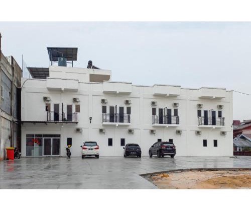 RedDoorz near Terminal Roro Bandar Sri Junjungan