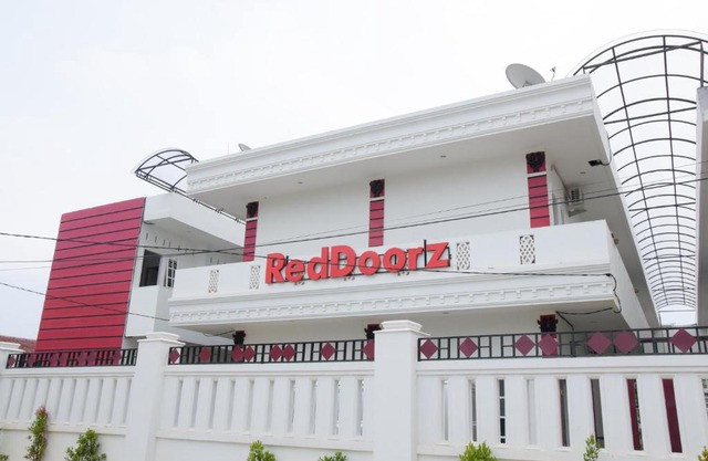 RedDoorz near UIN Sumatera Utara Medan