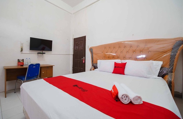 RedDoorz Syariah near Stasiun Kereta Api Kisaran