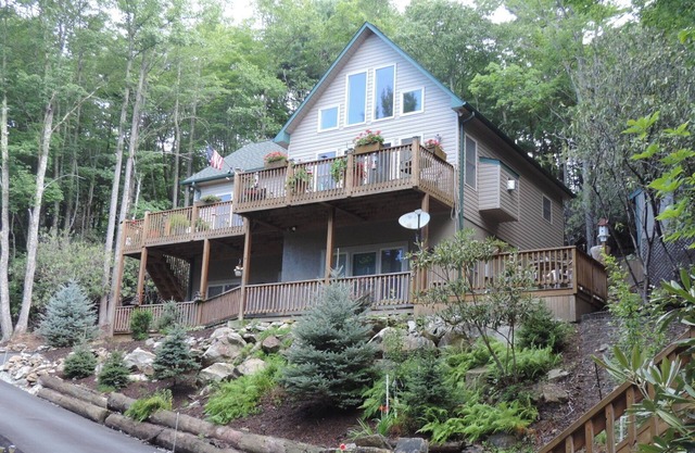 Reduced%30+daysBchMTN/2BR/2BthClean/Comfort/sleeps5/Wifi/Cable/2mi2rsrt🧑‍🎄⛷️🦃