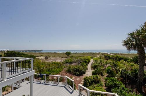 Reefs Edge by Bryant Real Estate