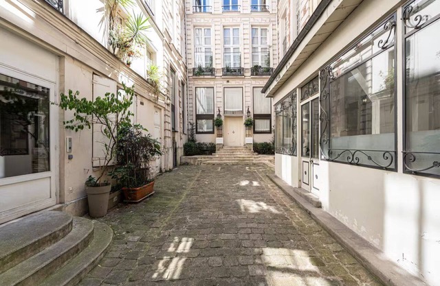 Refined Lines,Rare Volume – 290m² rare Loft Streamlined Luxury in Historic Paris