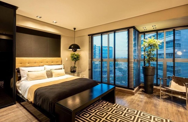 Refinement and comfort in the center of Brasilia