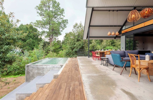 Refugio San Simón with private garden and serene mountain views