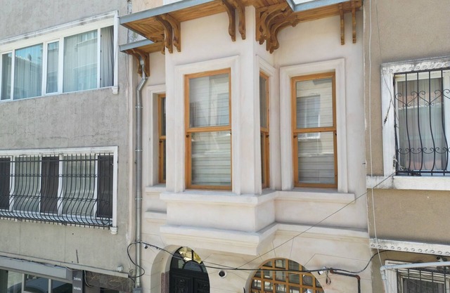 REFurbished Triplex in Taksim