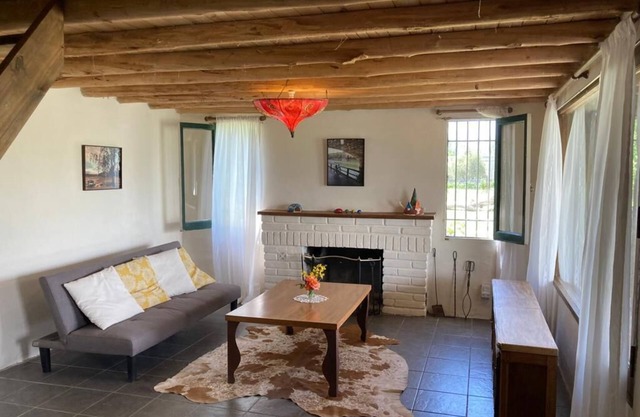 Refurnished adobe home, all conveniences!