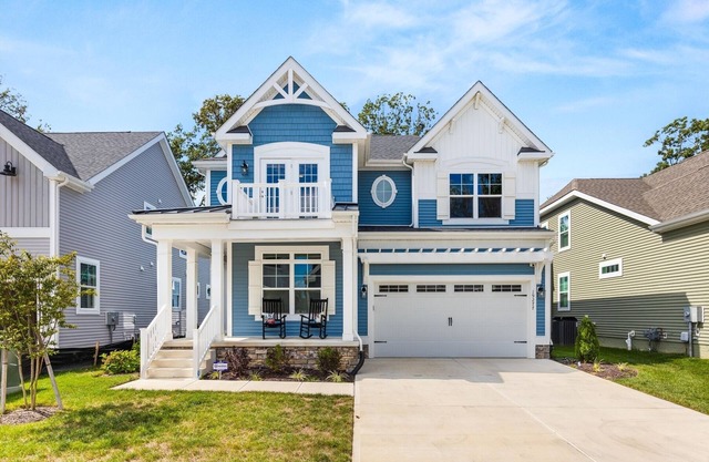 Rehoboth 5BR w Comm. Pool. Minutes to 3 Beaches
