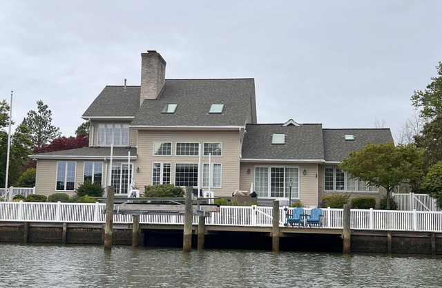 Rehoboth Memories - Waterfront Remodeled 4-Bed house with Kayaks and Boat Lift