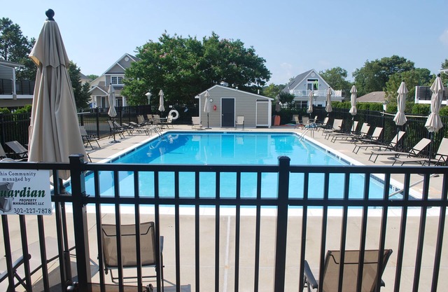 Rehoboth Townhouse with Pool! 3 Blocks to Beach!