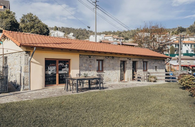 Relax and enjoy our animals and activities at this family home.