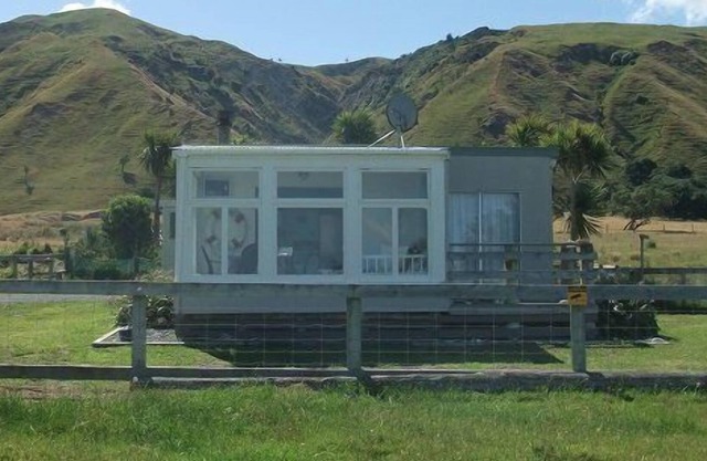 Relax and unwind in this little cute bach.