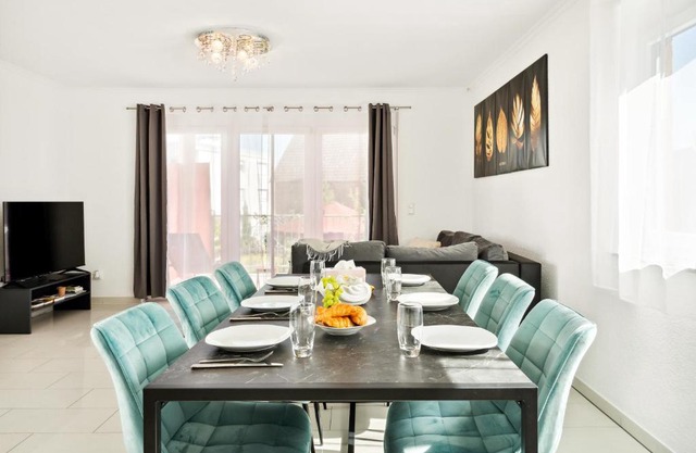 Relax Karben 6 - Modernes 4-Zimmer Apartment - Self-Checkin - Balcony - Parking