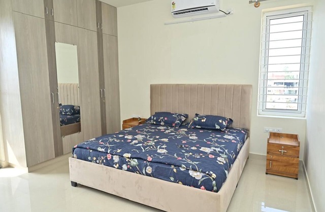 Relax with family at Charming 2bedroom apartmnt with WiFi AC in wonderful Mysore