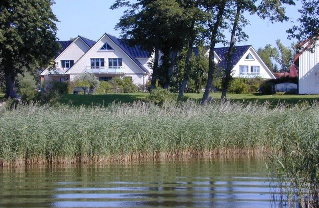 Relaxation & recreation close to nature right on the Peenstrom in the Achterland on Usedom