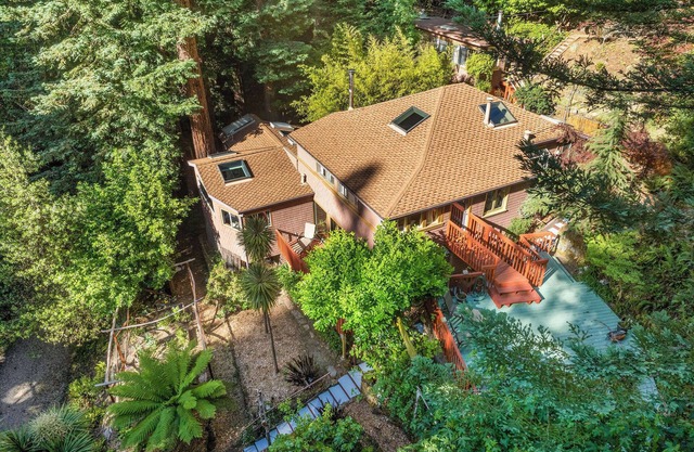 Relaxing redwood forest home with hot tub and sauna at Lagunitas Creek