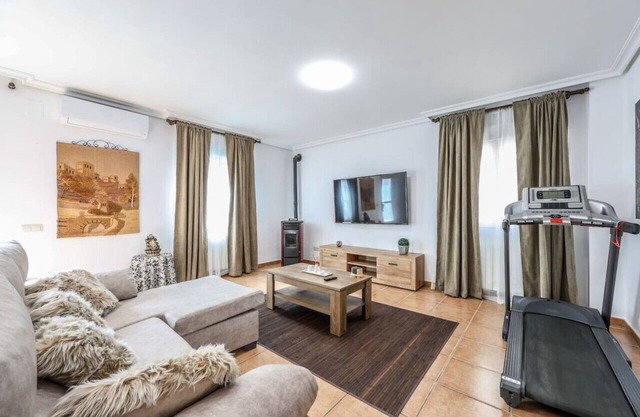 Relaxing Getaway 15` from Toledo