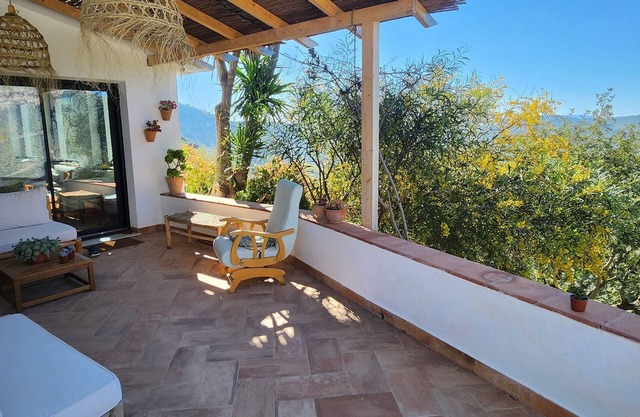 Relaxing, hiking, climbing in El Chorro