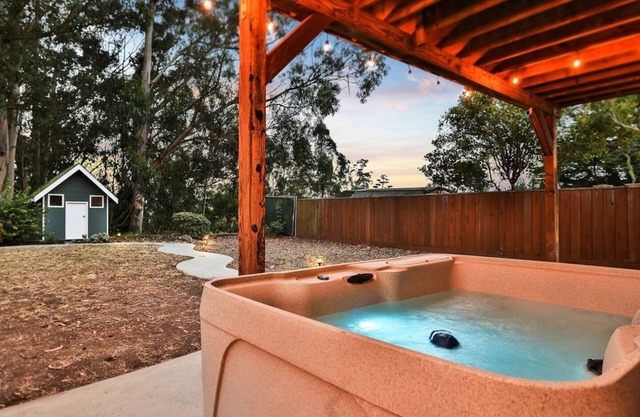 Relaxing & Peaceful 6BR Home w/HotTub/Game/Funtime