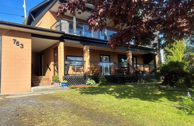 Relaxing Port Ed Coastal Stay