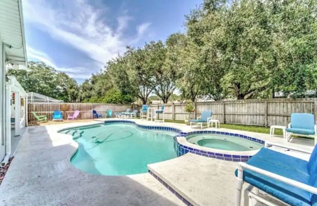Relaxing SouthTampa Home Pool/Hottub
