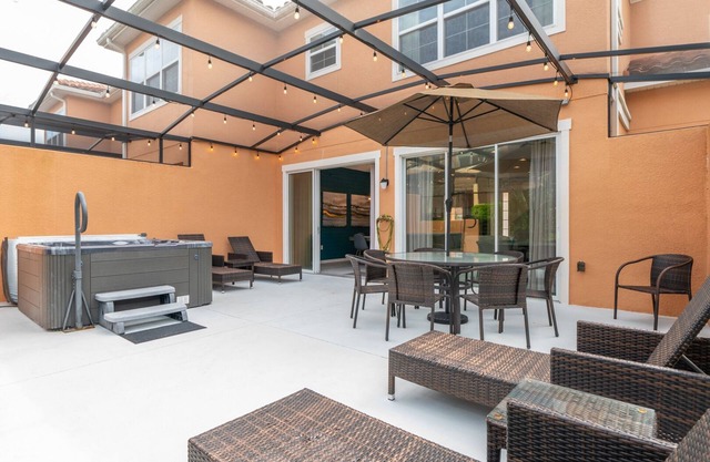 Relaxing, Spacious 3Bed 3Bath Townhouse with own Jacuzzi