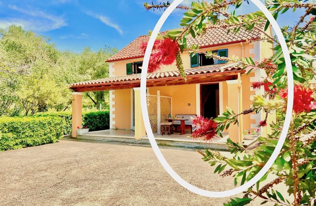 Renas Maisonette 2 near Roda