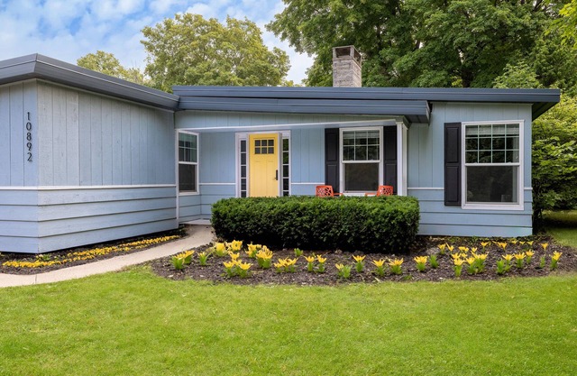 Renovated Home with Retro Charm and proximity to Downtown Sister Bay