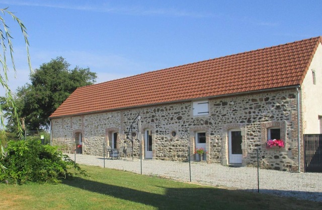 Renovated house for couple on farm with SPA