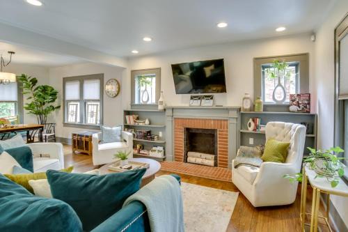 Renovated Lubbock Home - Walk to Texas Tech!
