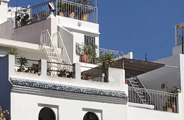Renovated traditional house, comfort, south-facing terraces, views, sun, calm