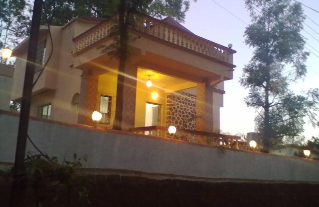 Rent bungalow in Panchgani