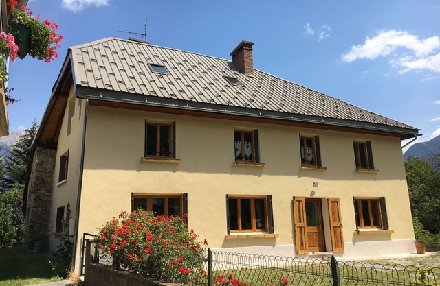 Rental apartment type 2 in mountain house in Risoul - 05600