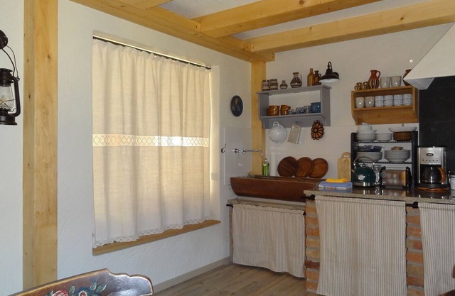 Rental-Large-Mobility bath-Garden view-Bauernhaus Wohnung 2