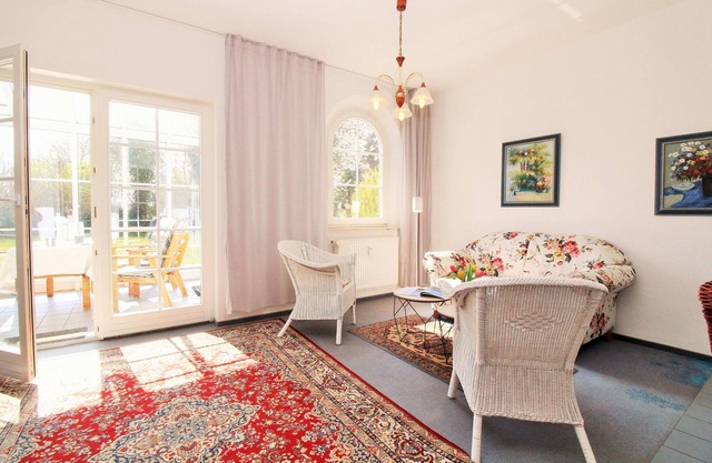 Res. Wischuer WE 16: spacious and friendly 2-room apartment with conservatory