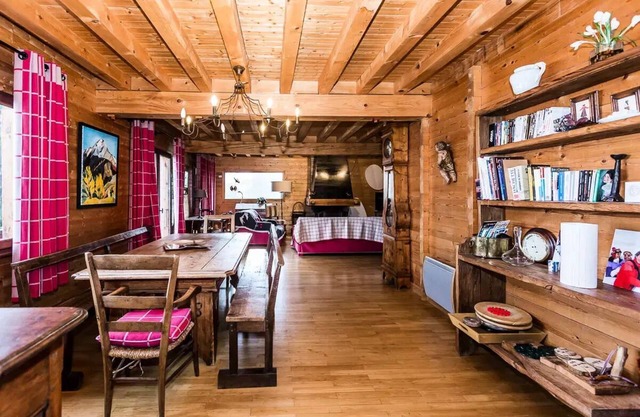 Residence L'ETERLOU - Chalets for 10 People