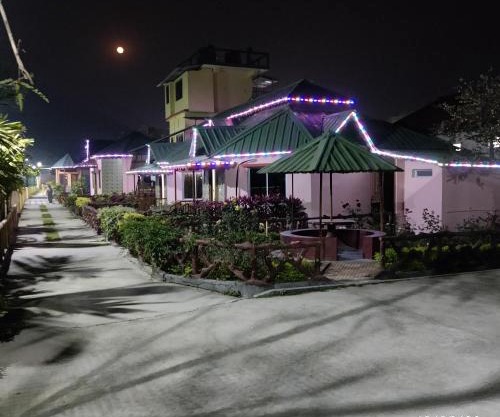 Resort Gorumara Riverside